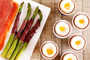 mouillettes, asperges, oeufs à la coque, jambon, Bayonne, recette, entrée